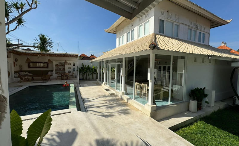 Elegant 4-Bedroom Villa in the Heart of Bali