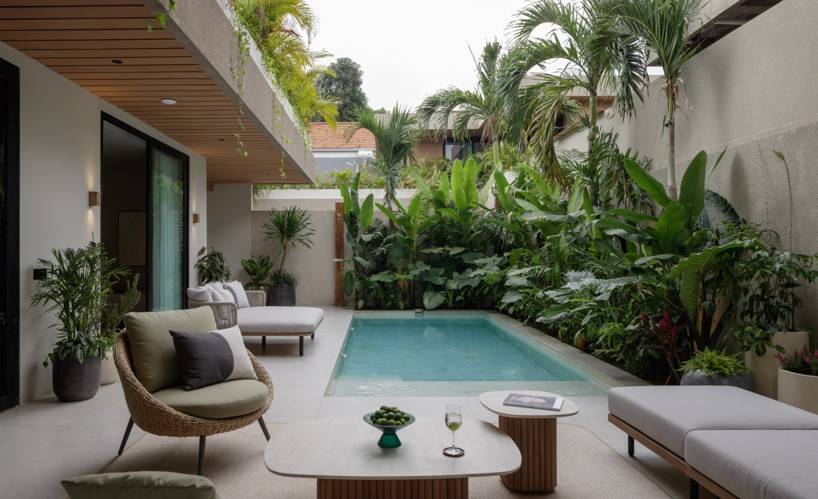 Elegant riverside villa in private estate photo 2