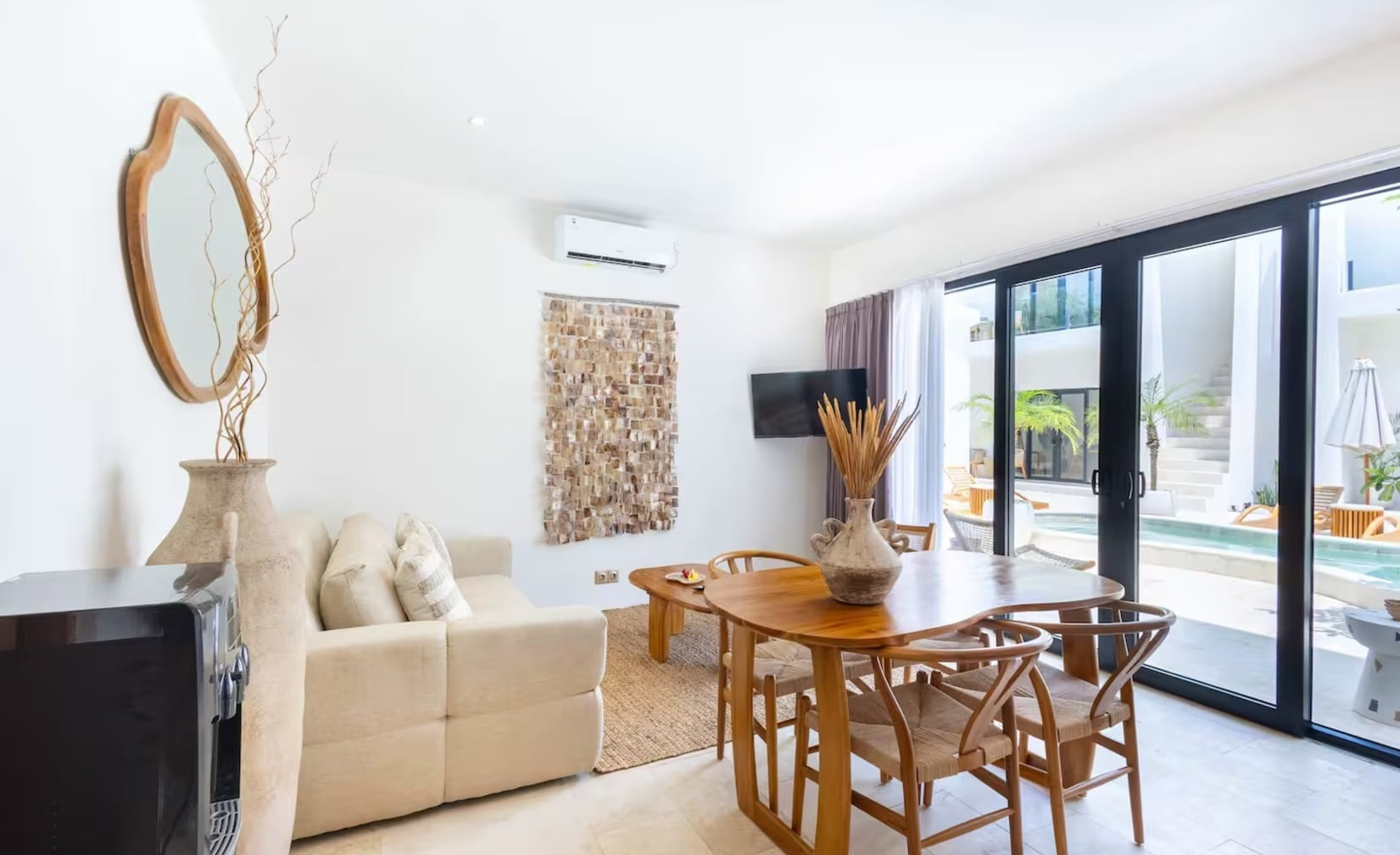 Thomas Beach villa for sale photo 2
