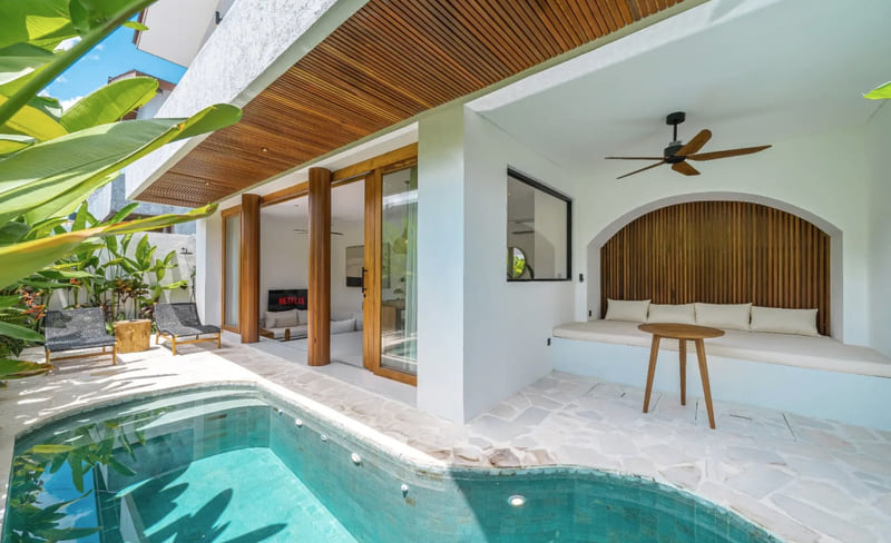 Modern tropical villa in Seseh